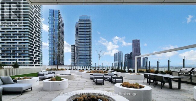 5 Buttermill Ave. in Vaughan, ON - Building Photo - Building Photo