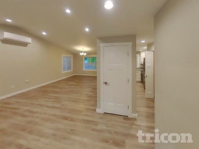 3899 SE Harriet St in Port Orchard, WA - Building Photo - Building Photo