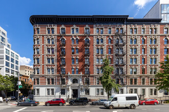 364 W 123rd St in New York, NY - Building Photo - Building Photo