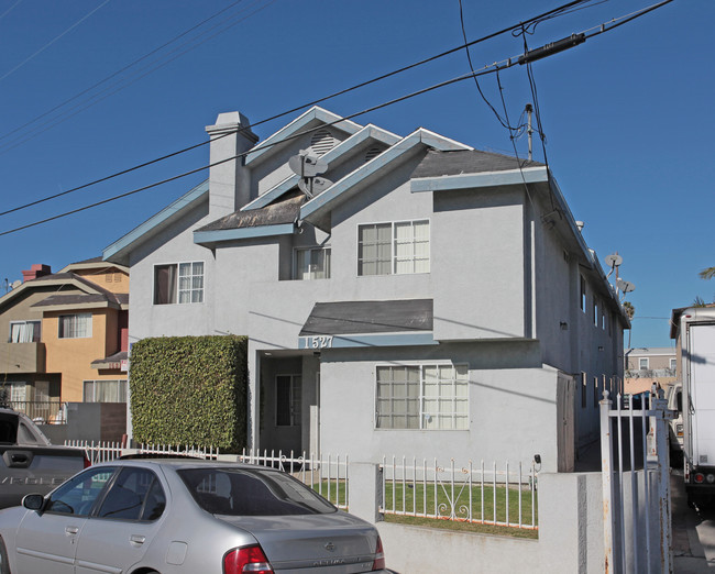 Red Curb in Torrance, CA - Building Photo - Building Photo