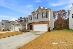 8279 Bluewater Dr in Fairburn, GA - Building Photo