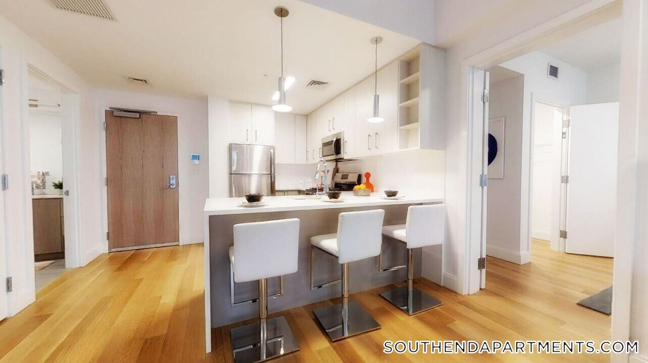 150 Camden St in Boston, MA - Building Photo
