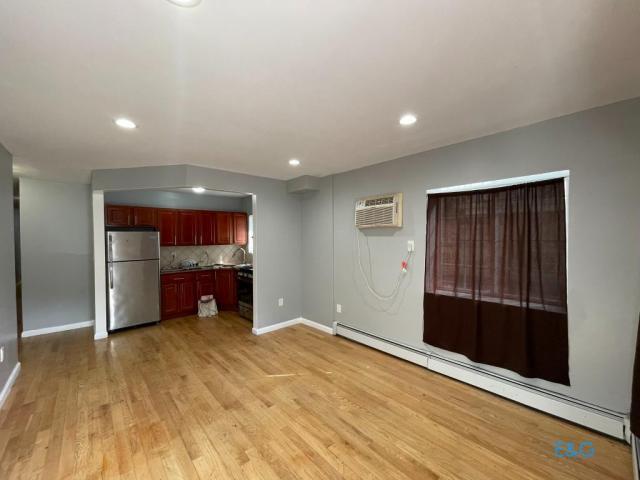 451 E 53rd St in Brooklyn, NY - Building Photo - Building Photo