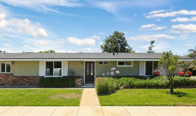 property at 526 N Emerald Dr