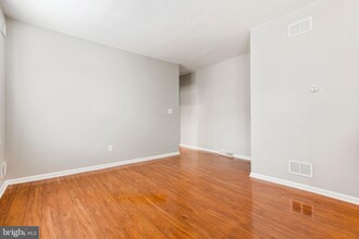 1726 W 8th St-Unit -1 in Wilmington, DE - Building Photo - Building Photo