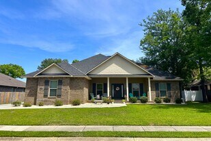 976 Black Walnut Trail in Pensacola, FL - Building Photo