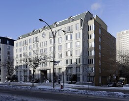 Le Clos St-André in Montréal, QC - Building Photo