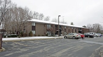 Windsor I, II, III in Pleasant Prairie, WI - Building Photo
