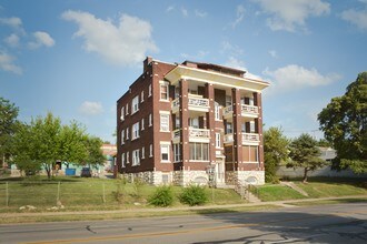 2805-2809 Gillham Rd in Kansas City, MO - Building Photo - Building Photo