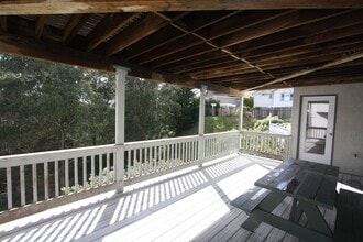 10 Andorra Ct in Pacifica, CA - Building Photo - Building Photo