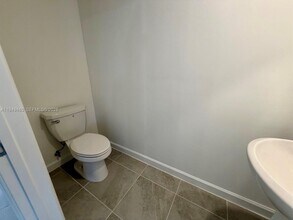 254 SE 10th St in Homestead, FL - Building Photo - Building Photo