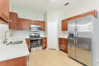 1801 Hoofprint Ct in Fruitland Park, FL - Foto de edificio - Building Photo