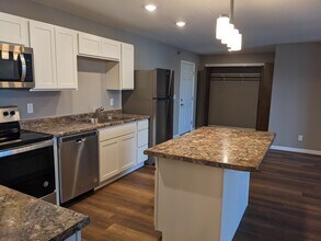 2105 7th Ave SE-Unit -308 in Grand Rapids, MN - Building Photo - Building Photo
