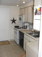 131 Shelbourne Rd in Rochester, NY - Foto de edificio - Building Photo