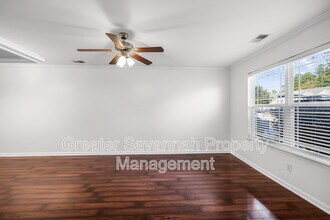 70 Winter Lake Cir in Savannah, GA - Building Photo - Building Photo