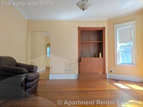 179 College Ave, Unit 1 in Somerville, MA - Building Photo - Building Photo