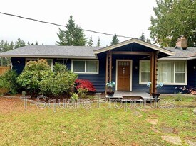 16512 62nd Pl W in Lynnwood, WA - Building Photo