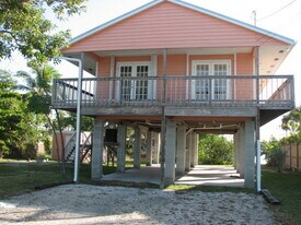 12 Shore Terrace in Key West, FL - Building Photo