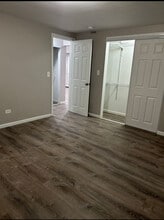 1039 David Dr, Unit 1E in Bensenville, IL - Building Photo - Building Photo