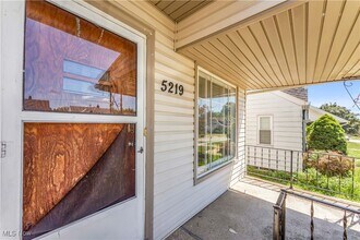 5219 Joseph St in Maple Heights, OH - Building Photo - Building Photo