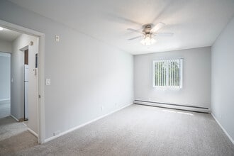 Cottage Terrace in St. Paul, MN - Building Photo - Interior Photo