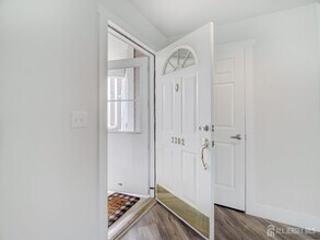 2302 Timber Ridge Ct in Sayreville, NJ - Building Photo - Building Photo
