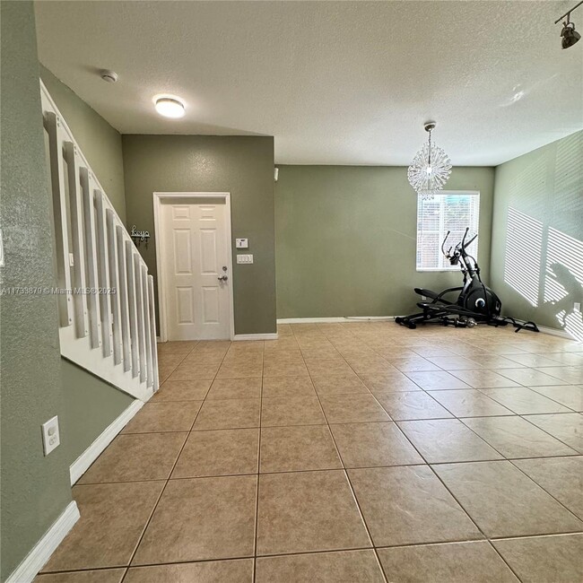 1855 SW 89th Ter in Miramar, FL - Building Photo - Building Photo