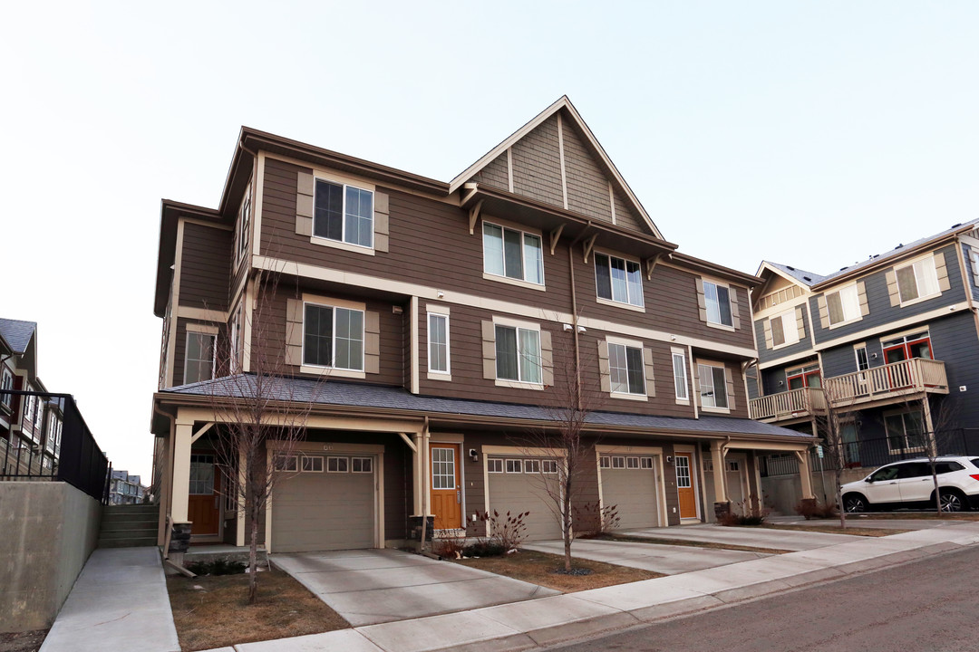 54 Kinlea Common NW in Calgary, AB - Building Photo