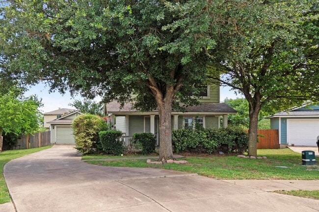 2733 Crimson Sky Ct in Round Rock, TX - Foto de edificio - Building Photo