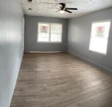 1920 44th St in Lubbock, TX - Building Photo - Building Photo