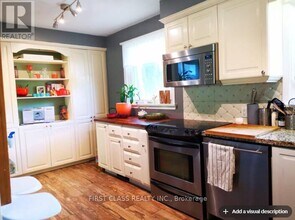 1920 Truscott Dr in Mississauga, ON - Building Photo - Building Photo