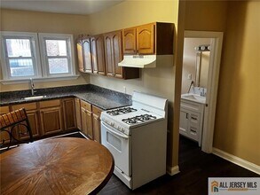 186 Comstock St in New Brunswick, NJ - Building Photo - Building Photo