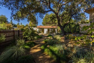 108 E Summer St in Ojai, CA - Building Photo - Building Photo