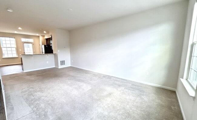 502 River Crest Way in Fredericksburg, VA - Building Photo - Building Photo