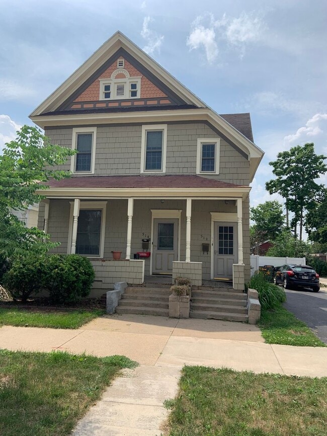 property at 512 6th St S