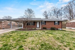 2415 Glenridge Dr in Cape Girardeau, MO - Building Photo