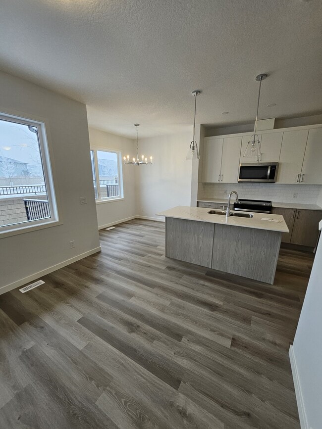 25 Evanscrest Mews NW in Calgary, AB - Building Photo - Building Photo