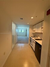 5739 SW 72nd St-Unit -5739 in Miami, FL - Building Photo - Building Photo