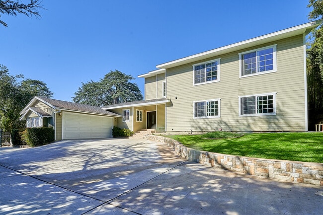 4736 Rosemont Ave in La Crescenta, CA - Building Photo - Building Photo