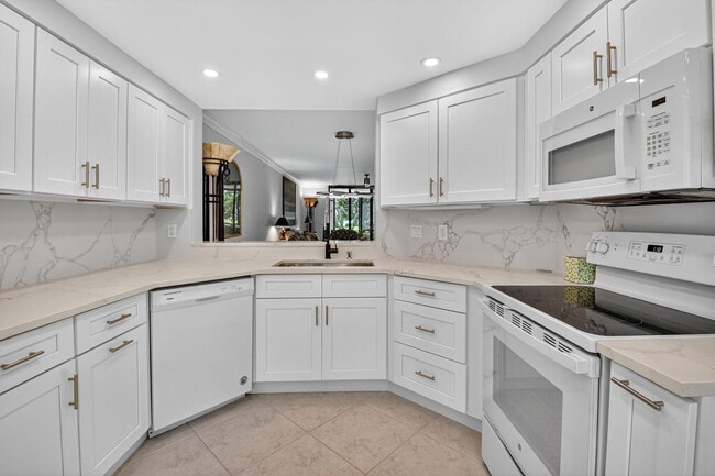 property at 15362 Strathearn Dr