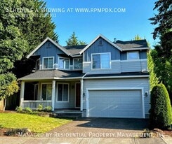 12490 SW Winterview Dr in Tigard, OR - Building Photo