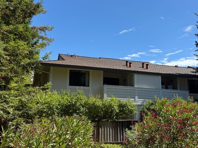 property at 30 Woodstock Ct