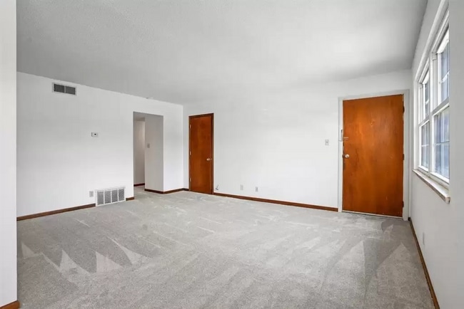 101 21st Ave Pl in Coralville, IA - Building Photo - Building Photo