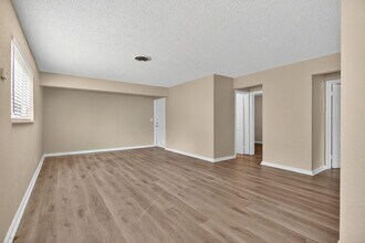 3201 NE 7th Ave in Pompano Beach, FL - Building Photo - Building Photo