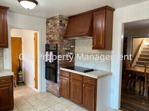 9 San Fernando Cir in Salinas, CA - Building Photo - Building Photo