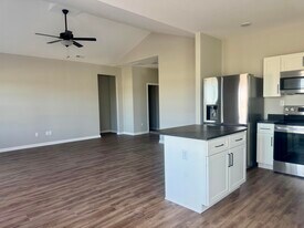 102 Last Chance Dr in Georgetown, KY - Building Photo