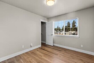 63278 N W Ski Ln in Bend, OR - Building Photo - Building Photo