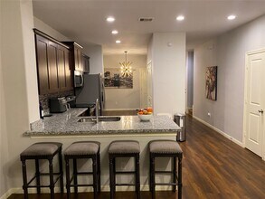 6513 Knox St in Houston, TX - Building Photo - Building Photo