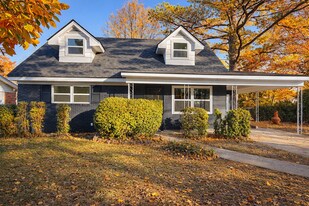 2122 Sun Cir in Jonesboro, AR - Building Photo