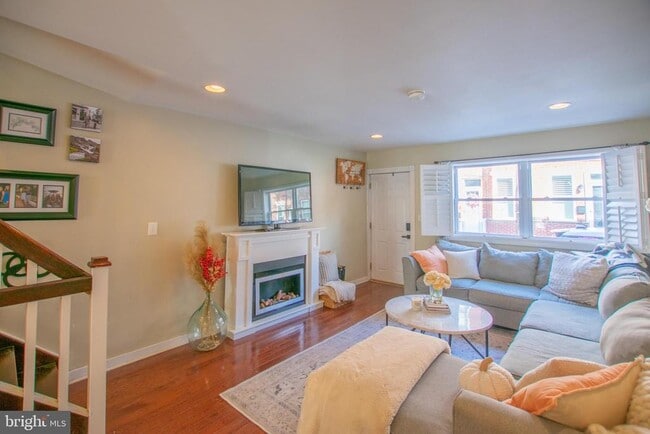 140 Mercy St in Philadelphia, PA - Building Photo - Building Photo